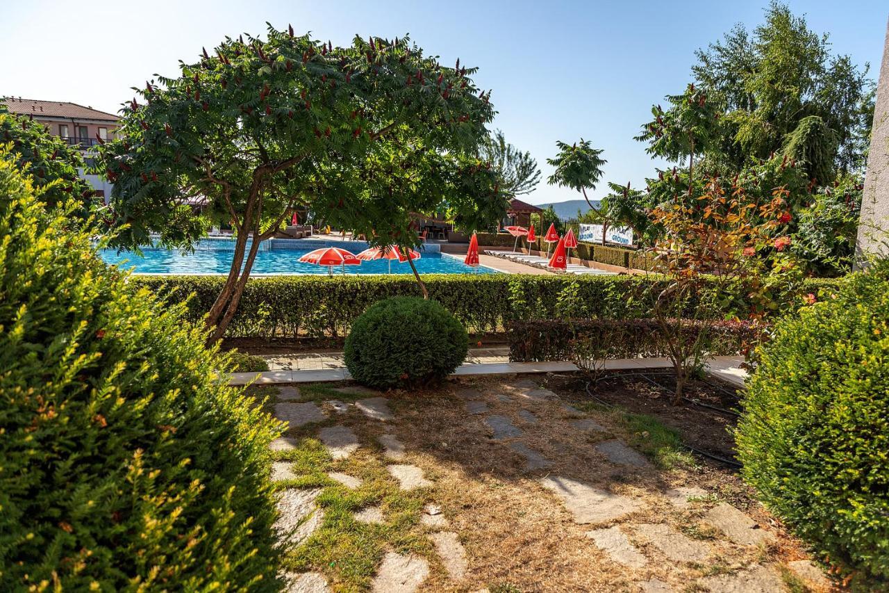 Harmony Hills Kolevi Apartments Рогачево Екстер'єр фото